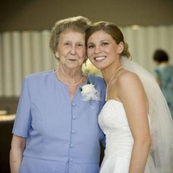 Meet your Posher, Amanda - Picture 1 of 1